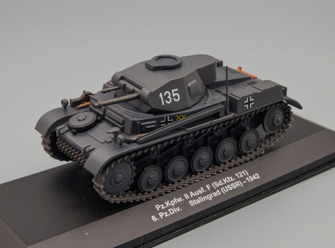 PZ. KPFW. II AUSF. F, серия Véhicules Militaires de la Seconde Guerre Mondiale 27, защитный