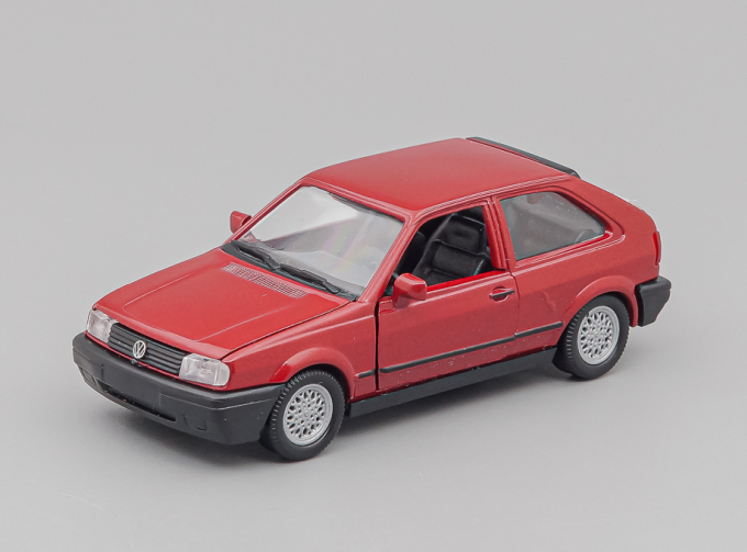 VOLKSWAGEN Polo Coupe (1991), red