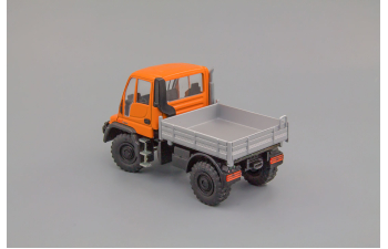 MERCEDES-BENZ Unimog U300, orange/grey