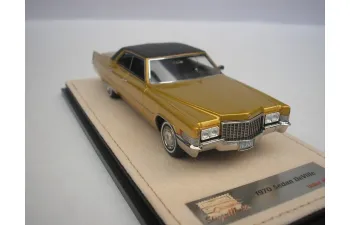 CADILLAC Sedan de Ville (1970), Regency Bronze Firemist