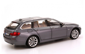 BMW 5er 550i Touring F11 (2010), space grey