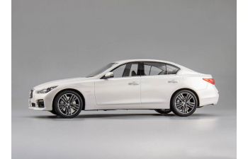 INFINITI Skyline Q50, white