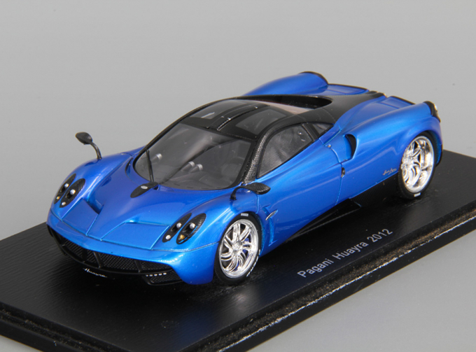 PAGANI Huayra (2012), blue