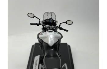 TRIUMPH Tiger 800 (2010), Black White