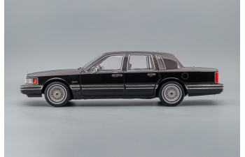 LINCOLN Town Car (1990), black