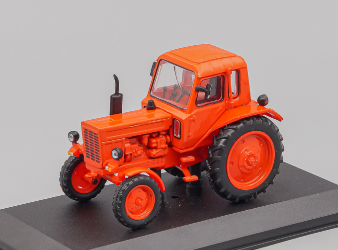 МТЗ-80, Тракторы 6, красный