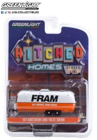 кемпер-трейлер AIRSTREAM Double-Axle Land Yacht Safari "FRAM Oil Filters" 1971