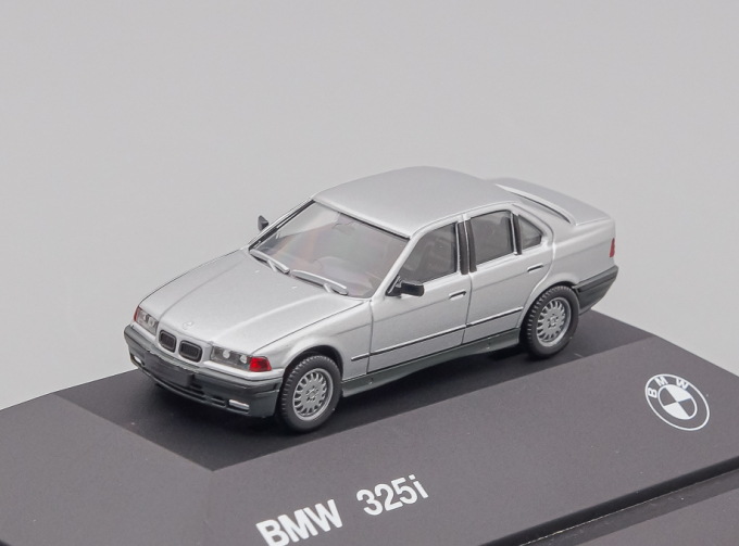 BMW 325i, silver