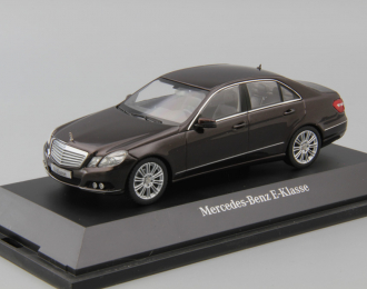 MERCEDES-BENZ E-Klasse Sedan Avantgarde W212 (2009), brown cuprite