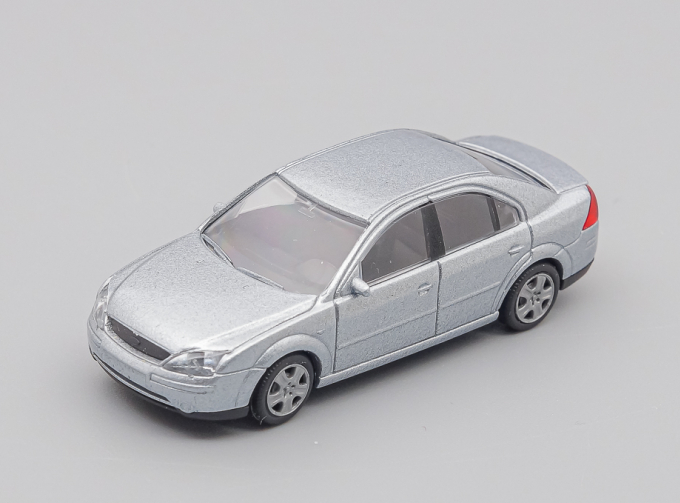 FORD Mondeo Ghia, silver