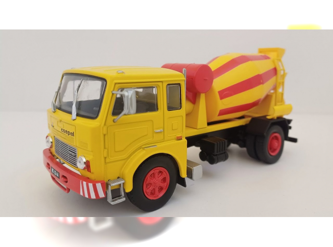 Csepel D-733.02 бетономешалка, Legendas teherautok 28, yellow