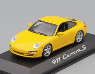 PORSCHE 911 Carrera S Type 997, yellow