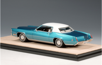 CADILLAC Eldorado Biarritz (1970) Lucerne Aqua Firemist