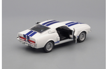 SHELBY GT500 (1967), white