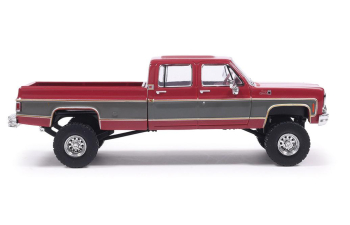 GMC Sierra K2500 Crew Cab Pick-Up (1977), red metallic / silver