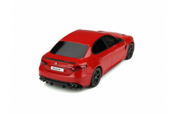 Alfa Romeo Giulia Quadrifoglio 2017 (red)