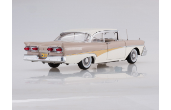 FORD Fairlane 500 HardTop (1958), colonial white/desert beige