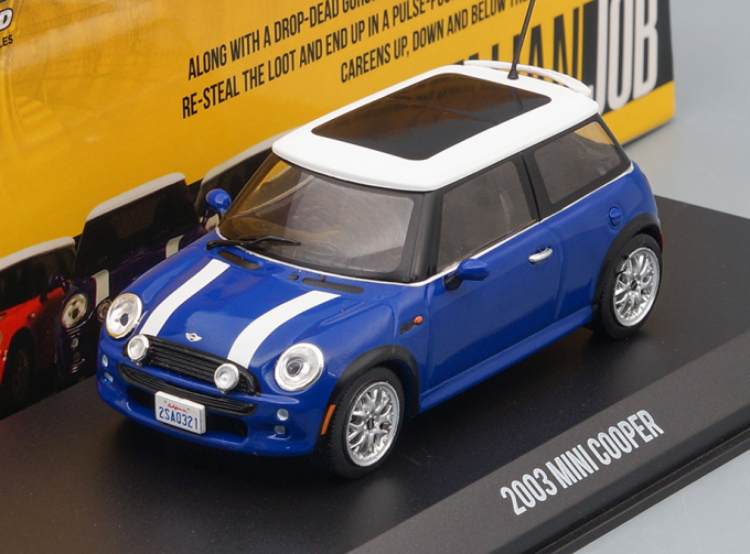 MINI COOPER 2003 Blue with White (из к/ф "Ограбление по-итальянски")