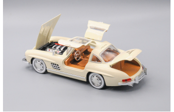 MERCEDES-BENZ W198 300SL Gullwing, слоновая кость, 21 см