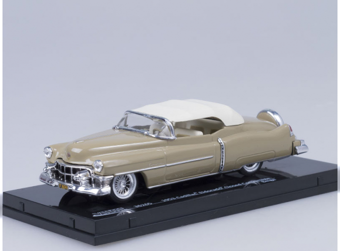 CADILLAC Eldorado Closed Convertible (1953), beige