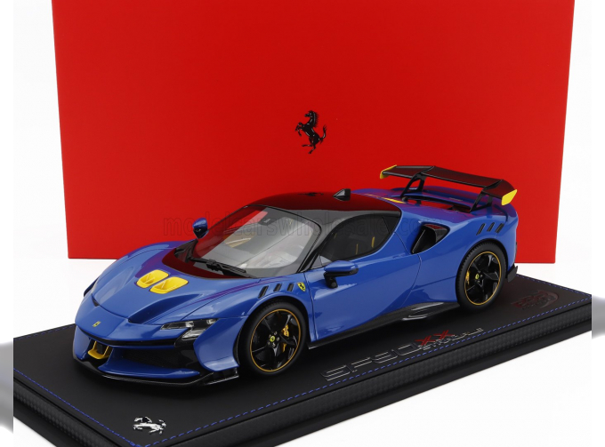 FERRARI Sf90 Xx Stradale (2024) - Con Vetrina - With Showcase, Azzurro Dino - Light Blue Black Yellow