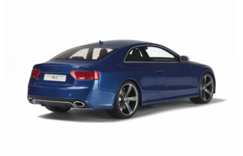 Audi RS5 (blue)