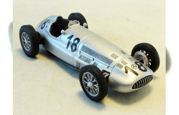 MERCEDES-BENZ W 154 Racing Car (1939), Mercedes-Benz Offizielle Modell-Sammlung 48, серебристый