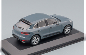 PORSCHE Macan (2013), grey metallic