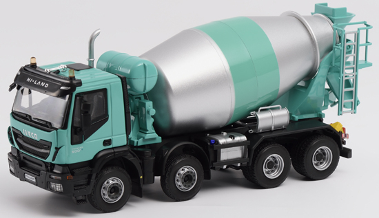 IVECO TRAKKER HI-LAND EURO 6 бетономешалка 8x4 2015