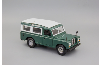 LAND ROVER 109, green/white