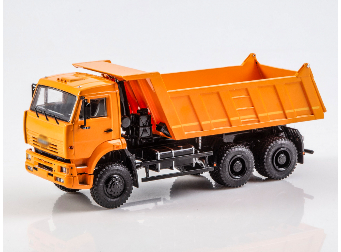Камский грузовик 6522 самосвал, оранжевый