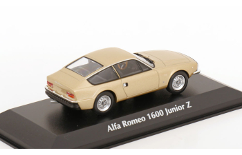 ALFA ROMEO 1600 Junior Z (1972), golden