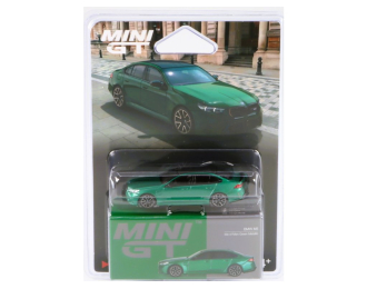 BMW M5 G90 (2024), green