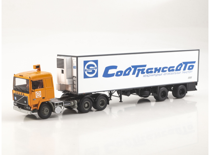 VOLVO F12 с полуприцепом Lamberet Совтрансавто, оранжевый / белый