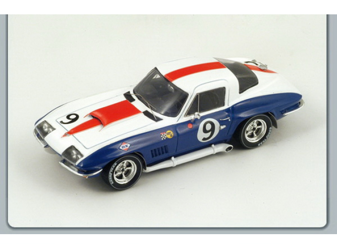 CHEVROLET Corvette 9 LM 1967 B. Bondurant - D. Gullstrand, white