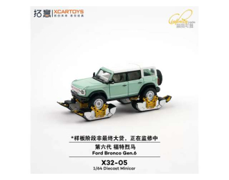 FORD Bronco GEN 6, green / white
