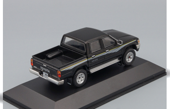 TOYOTA Hilux SR5 1997, black