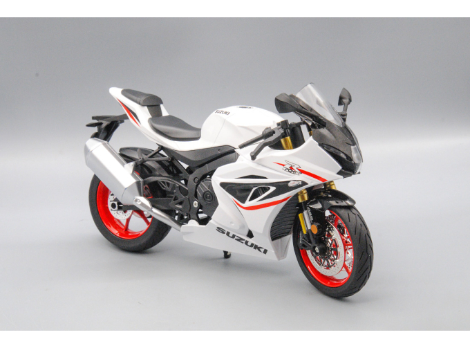 SUZUKI GSX 1000R, белый, 22 см
