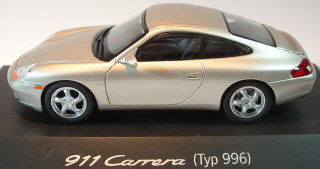 PORSCHE 911 Carrera Coupe Typ 996 (1997), cream metallic