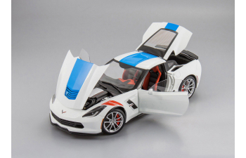 CHEVROLET Corvette C7 Grand Sport (2017), white / blue stripes / red fender hash marks