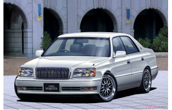 Сборная модель Toyota Crown Majesta UZS155 V8 4000 C Type i-Four