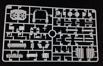 Сборная модель Infantry Tank Mk.III “Valentine” Mk.IX