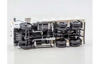 Камский грузовик 6522 самосвал, белый