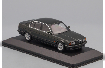 BMW 5-Series E34 (1988), green metallic