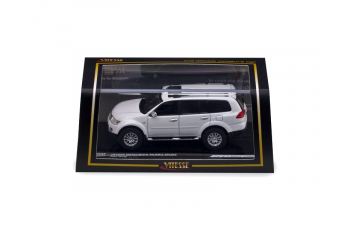 MITSUBISHI Pajero Sport, pearl white