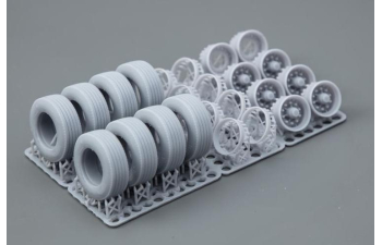 Комплект колес и дисков на еврофуру (смола)