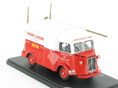 CITROEN Type H Le Grand Cirque de France - Service de pose des affiches, red