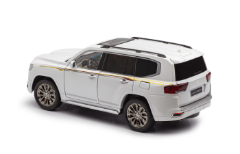 TOYOTA Land Cruiser 300, белый (с работающим светом)