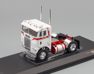 FREIGHTLINER COE towing vehicle (1976), white red
