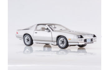 CHEVROLET Camaro Z/28 (1982), silver